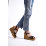 SOFIA Tokalı Lastikli Dolgu Topuklu Ortopedik Taban Hasır Görünümlü Kadın Sandalet KT Siyah